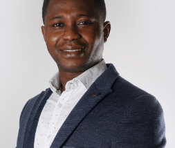 Dr Olusegun John Oluwole