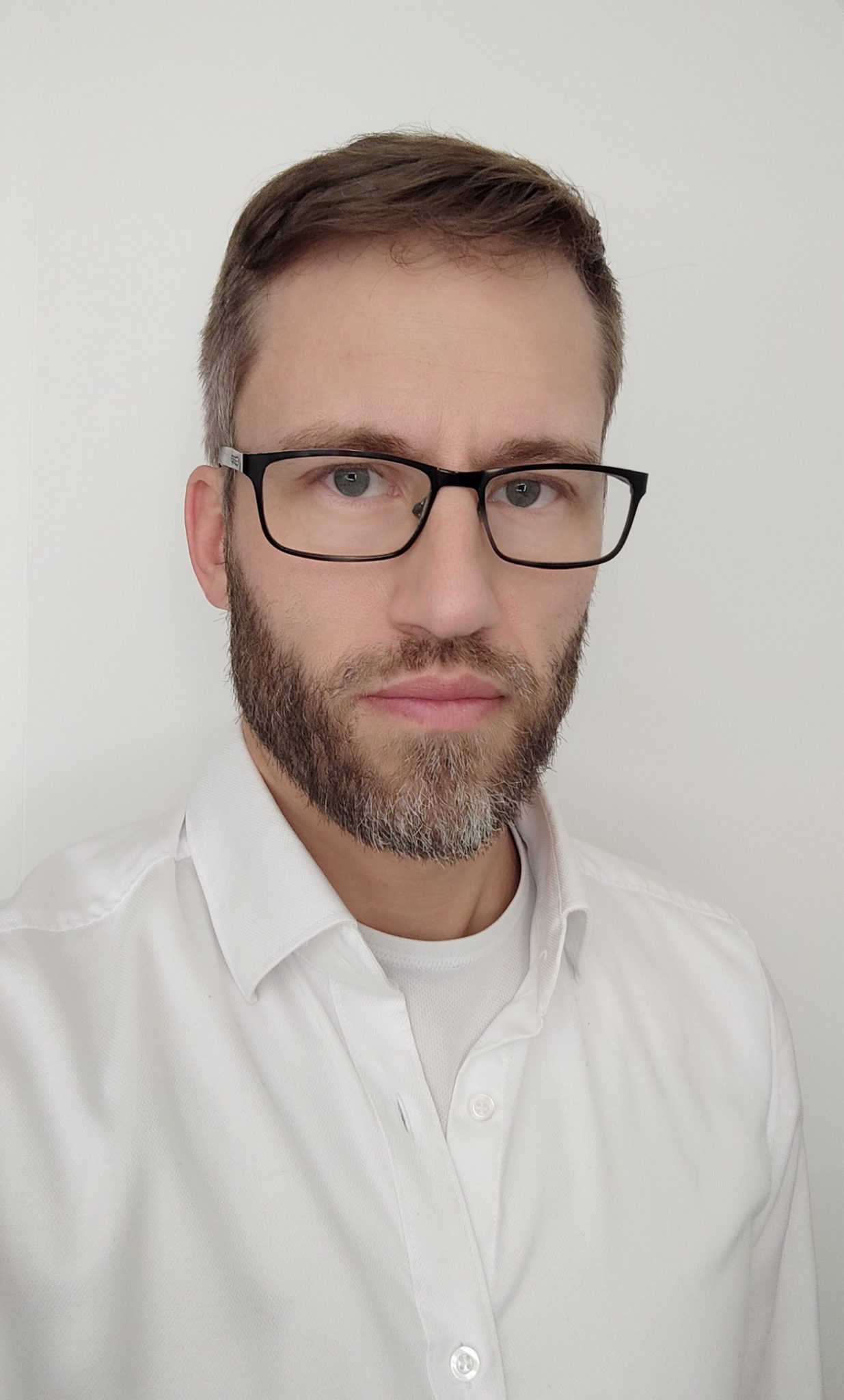 Dr. Helge Alexy